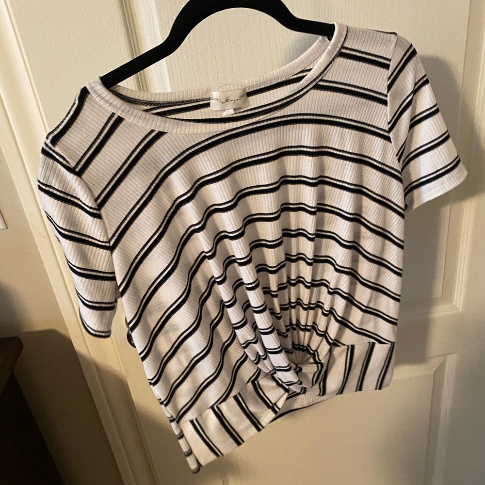 Black and white T-shirt